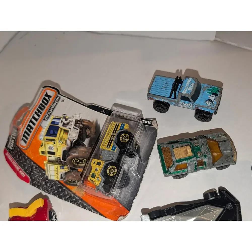 Mixed Lot 25 Vintage Diecast Cars Matchbox Hot wheel Vehicles New Matchbox